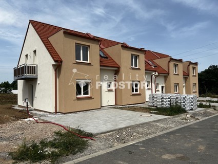 Exkluzivně nabízíme prodej ŘRD, 5+kk, od 110,68m2, Nučice u Rudné, Praha - západ.  - Fotka 1