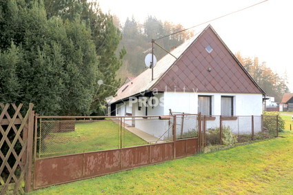 Prodej RD 4+1 90m² se zahradou, pozemek 636 m² v obci Hlohovičky - Fotka 1