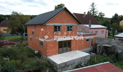 Exkluzivně nabízíme prodej rodinného domu 5kk, 131m2, ul. Jiráskova, Kladno - Fotka 1