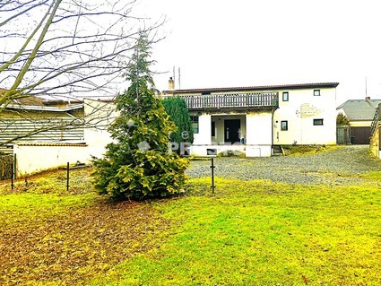 Prodej bytu 5+1/125 m2 s terasou a nebytový prostor 135 m2, pozemek 861 m2, Zápy u Brandýsa n.Labem - pohled na dům ze zahrady