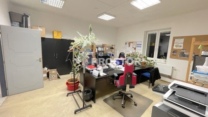 Pronájem 2 kanceláří 26+28 m² celkem 54 m² 1.patro– Jirny, Tovární 26, Praha východ - Fotka 8