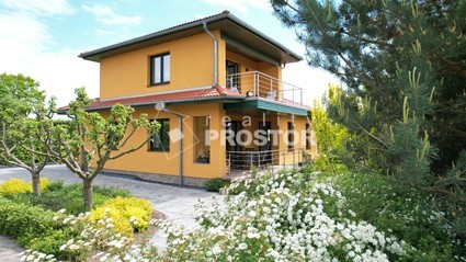 Stylová vila s bazénem a rozlehlou zahradou 3 082 m² – Kasejovice u Blatné - Fotka 1