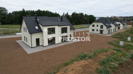 Exkluzivně nabízíme prodej bytu 2+kk, 73,21m2, Na Stráži - Nučice u Rudné, - Fotka 16