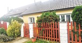 Prodej dvougeneračního rodinného domu 100 m2 s pozemkem 535 m2 v centru obce Lipůvka, okres Blansko